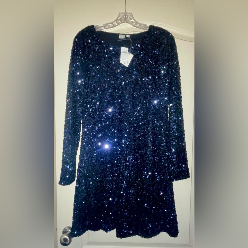 BRAND NEW GAP LONG SLEEVED SEQUIN MINI DRESS